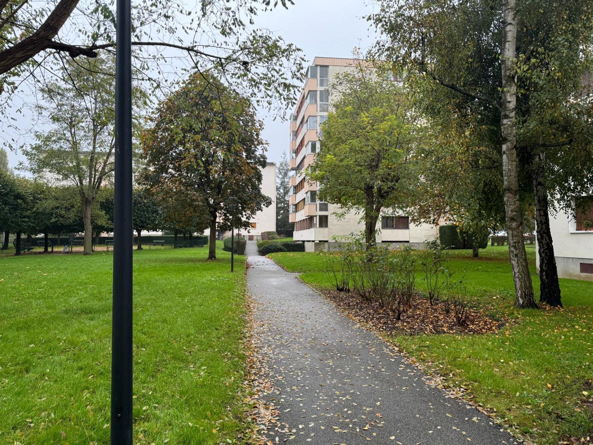 Appartement Periurbain De Paris Et Versailles Les Clayes-Sous-Bois Exterior photo